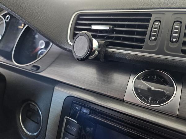 RS-Mount, fahrzeugspezifischer Handyhalter passend für VW Passat B6 Baujahr 2005-2010, Passat B7 Baujahr 2010-2014, Made in Germany